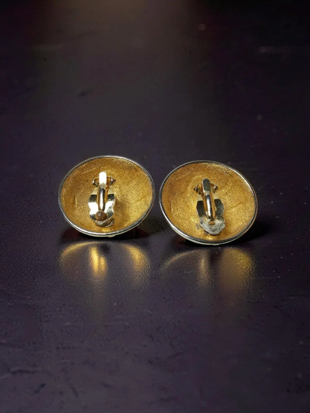 vintage 1980s gold tone shield/dome clip on earrings